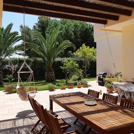 Corbezzoli E Callistemon Bed & Breakfast Marina di Mancaversa