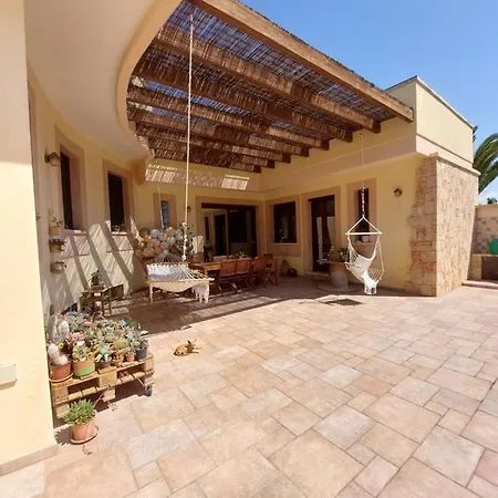 Corbezzoli E Callistemon Bed & Breakfast *